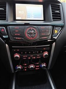 2013 Nissan Pathfinder SV - Photo 17 - Reseda, CA 91335