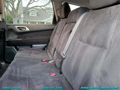 2013 Nissan Pathfinder SV - Photo 19 - Reseda, CA 91335