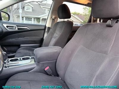 2013 Nissan Pathfinder SV - Photo 14 - Reseda, CA 91335