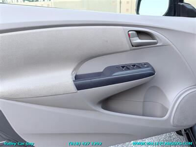 2010 Honda Insight EX - Photo 19 - Reseda, CA 91335