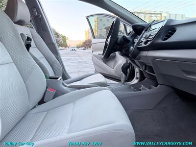 2010 Honda Insight EX - Photo 10 - Reseda, CA 91335