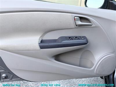 2010 Honda Insight EX - Photo 20 - Reseda, CA 91335