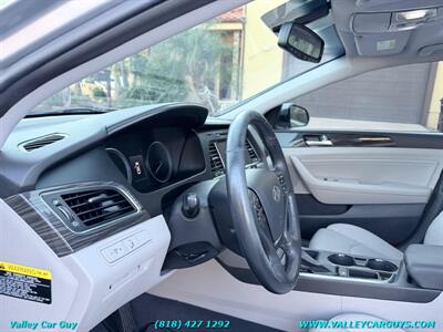 2015 Hyundai SONATA Limited   - Photo 15 - Reseda, CA 91335