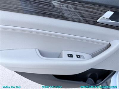 2015 Hyundai SONATA Limited   - Photo 17 - Reseda, CA 91335