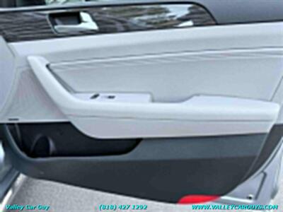 2015 Hyundai SONATA Limited   - Photo 18 - Reseda, CA 91335