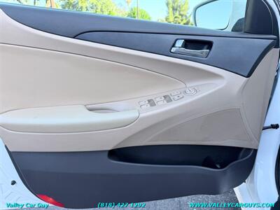 2013 Hyundai SONATA GLS - Photo 20 - Reseda, CA 91335