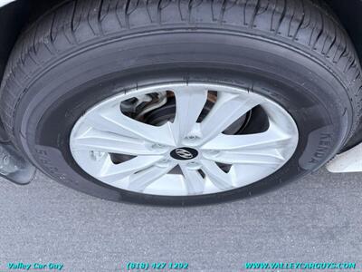 2013 Hyundai SONATA GLS - Photo 24 - Reseda, CA 91335