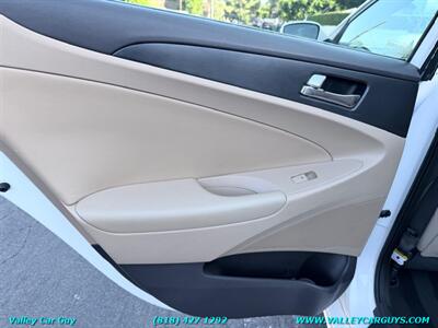 2013 Hyundai SONATA GLS - Photo 19 - Reseda, CA 91335