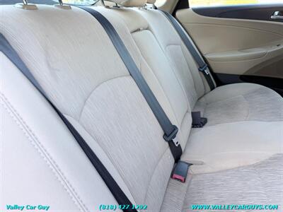 2013 Hyundai SONATA GLS - Photo 18 - Reseda, CA 91335