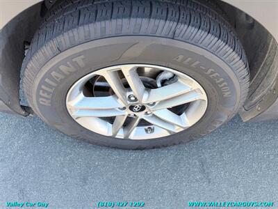 2018 Hyundai SANTA FE Sport 2.4L   - Photo 23 - Reseda, CA 91335