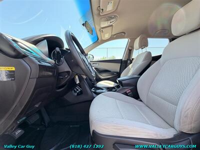 2018 Hyundai SANTA FE Sport 2.4L   - Photo 11 - Reseda, CA 91335