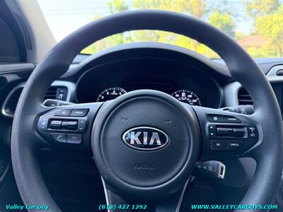 2016 Kia Sorento LX   - Photo 13 - Reseda, CA 91335