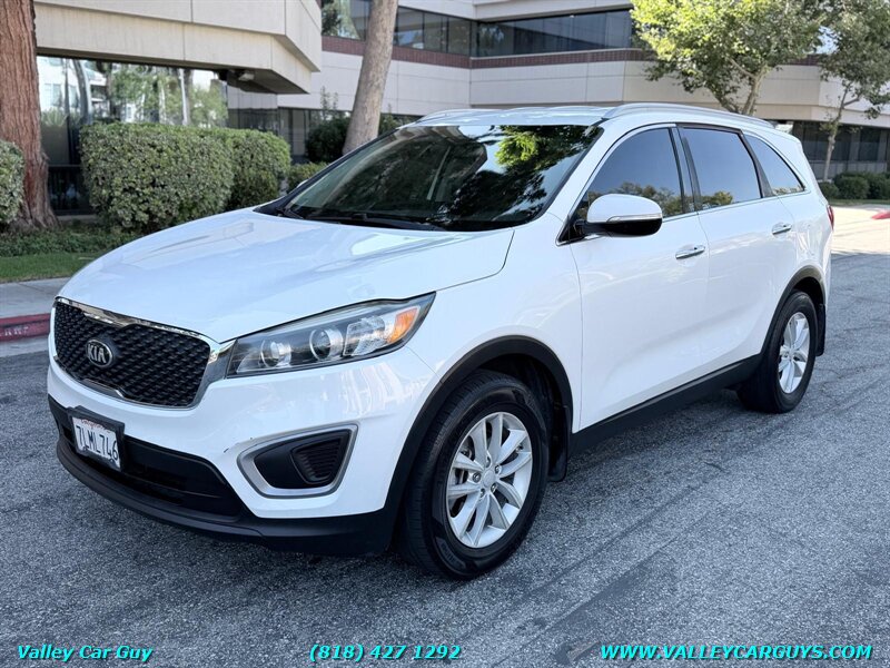2016 Kia Sorento LX   - Photo 1 - Reseda, CA 91335