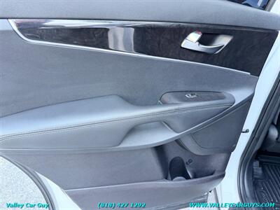 2016 Kia Sorento LX   - Photo 22 - Reseda, CA 91335