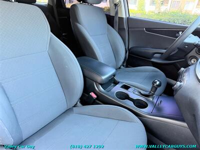 2016 Kia Sorento LX   - Photo 11 - Reseda, CA 91335