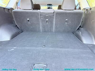 2016 Kia Sorento LX   - Photo 24 - Reseda, CA 91335