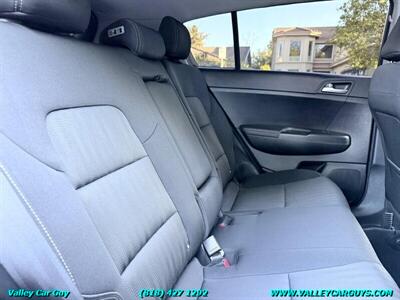 2017 Kia Sportage LX - Photo 25 - Reseda, CA 91335