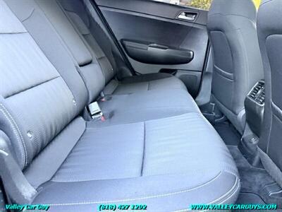 2017 Kia Sportage LX - Photo 23 - Reseda, CA 91335