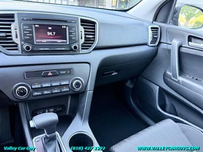 2017 Kia Sportage LX - Photo 18 - Reseda, CA 91335