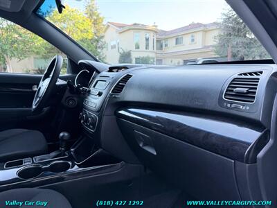 2014 Kia Sorento LX   - Photo 10 - Reseda, CA 91335