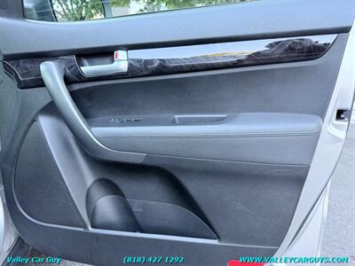 2014 Kia Sorento LX   - Photo 21 - Reseda, CA 91335