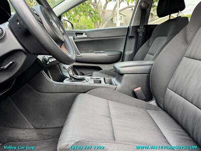 2017 Kia Sportage LX   - Photo 13 - Reseda, CA 91335