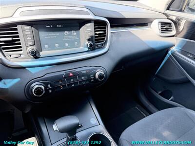 2019 Kia Sorento LX - Photo 13 - Reseda, CA 91335