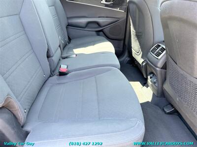 2019 Kia Sorento LX - Photo 17 - Reseda, CA 91335
