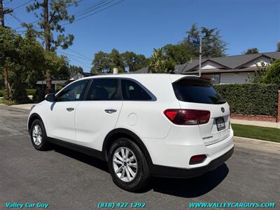 2019 Kia Sorento LX - Photo 5 - Reseda, CA 91335