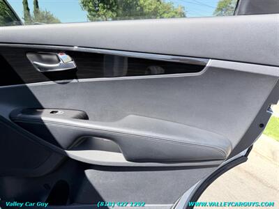 2019 Kia Sorento LX - Photo 23 - Reseda, CA 91335