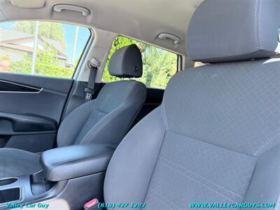 2019 Kia Sorento LX - Photo 11 - Reseda, CA 91335