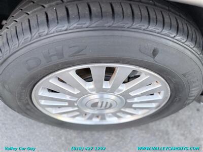 2006 Mercury Grand Marquis LS Premium   - Photo 25 - Reseda, CA 91335
