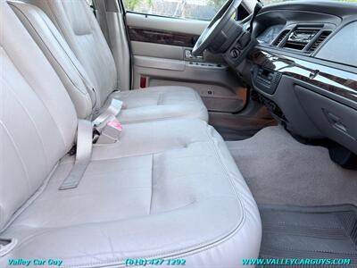 2010 Mercury Grand Marquis LS   - Photo 10 - Reseda, CA 91335