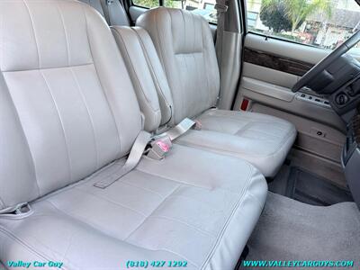 2010 Mercury Grand Marquis LS   - Photo 11 - Reseda, CA 91335