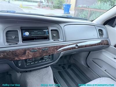 2010 Mercury Grand Marquis LS   - Photo 18 - Reseda, CA 91335