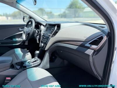 2018 Hyundai SANTA FE Sport 2.4L - Photo 9 - Reseda, CA 91335