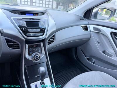 2013 Hyundai ELANTRA GLS   - Photo 18 - Reseda, CA 91335