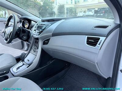 2013 Hyundai ELANTRA GLS   - Photo 9 - Reseda, CA 91335