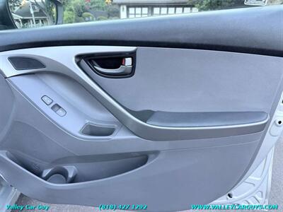 2013 Hyundai ELANTRA GLS   - Photo 26 - Reseda, CA 91335
