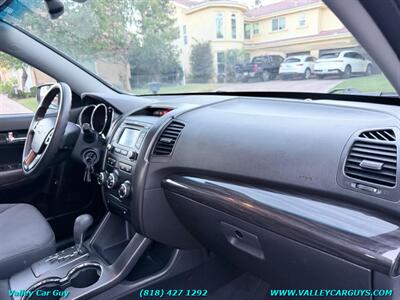 2013 Kia Sorento LX - Photo 9 - Reseda, CA 91335
