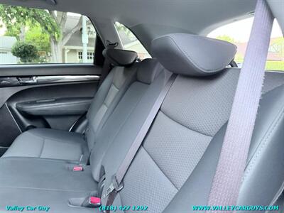 2013 Kia Sorento LX - Photo 19 - Reseda, CA 91335