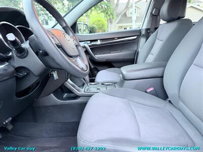 2013 Kia Sorento LX - Photo 12 - Reseda, CA 91335