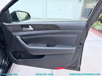 2015 Hyundai SONATA Limited - Photo 26 - Reseda, CA 91335