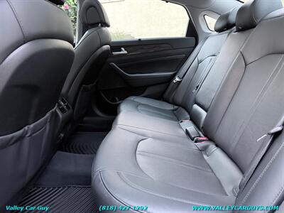 2015 Hyundai SONATA Limited - Photo 23 - Reseda, CA 91335