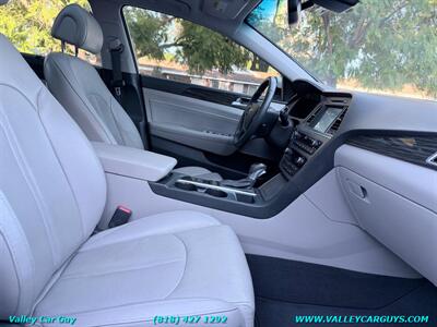 2015 Hyundai SONATA Limited   - Photo 13 - Reseda, CA 91335