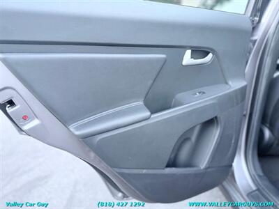 2014 Kia Sportage EX   - Photo 27 - Reseda, CA 91335