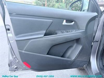 2014 Kia Sportage EX   - Photo 29 - Reseda, CA 91335