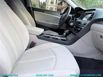 2016 Hyundai SONATA SE   - Photo 10 - Reseda, CA 91335