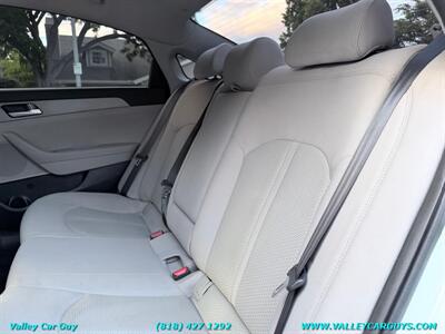 2016 Hyundai SONATA SE   - Photo 18 - Reseda, CA 91335