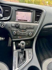 2011 Kia Optima SX Turbo   - Photo 16 - Reseda, CA 91335